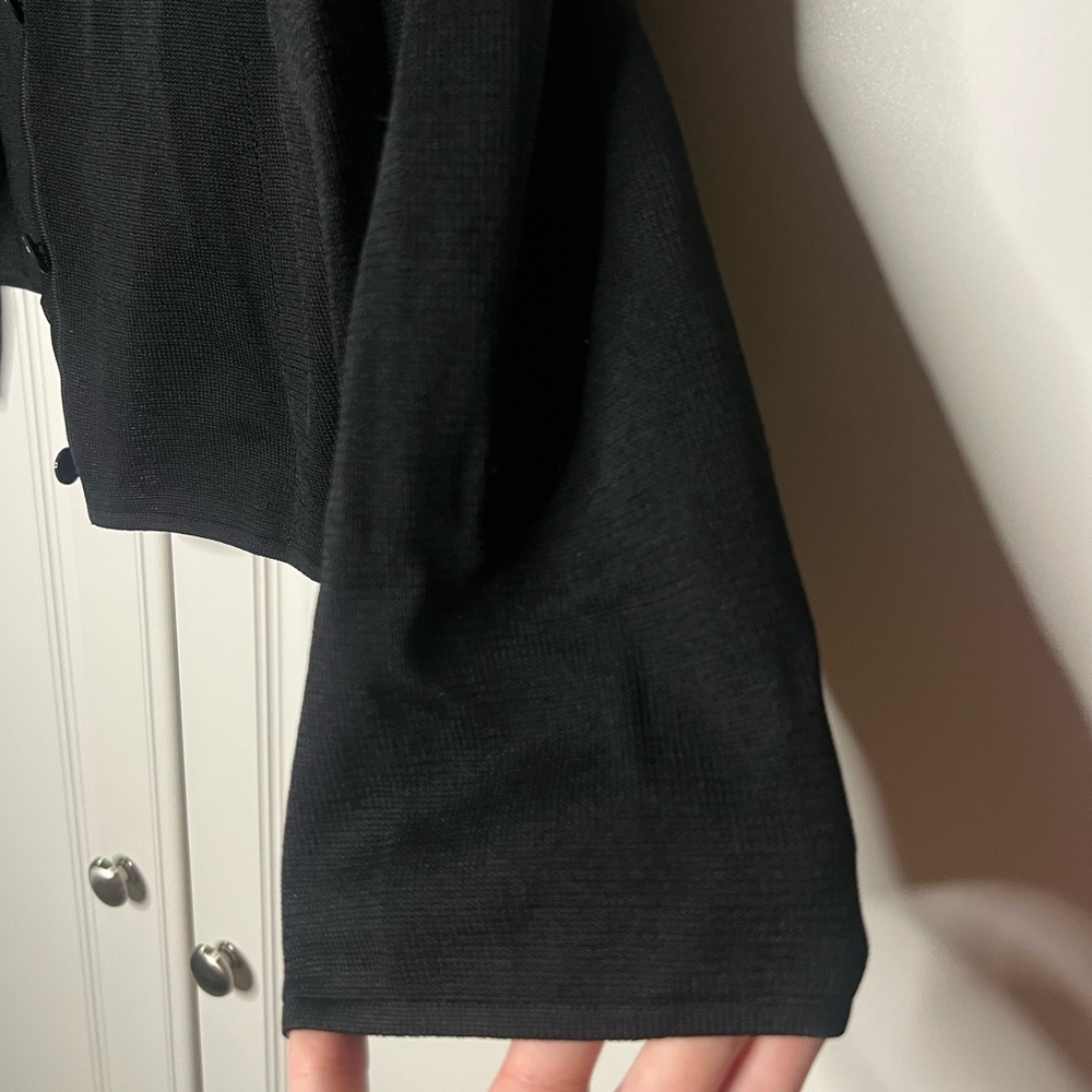 St. John Black Cropped Cardigan - Picture 7 of 11
